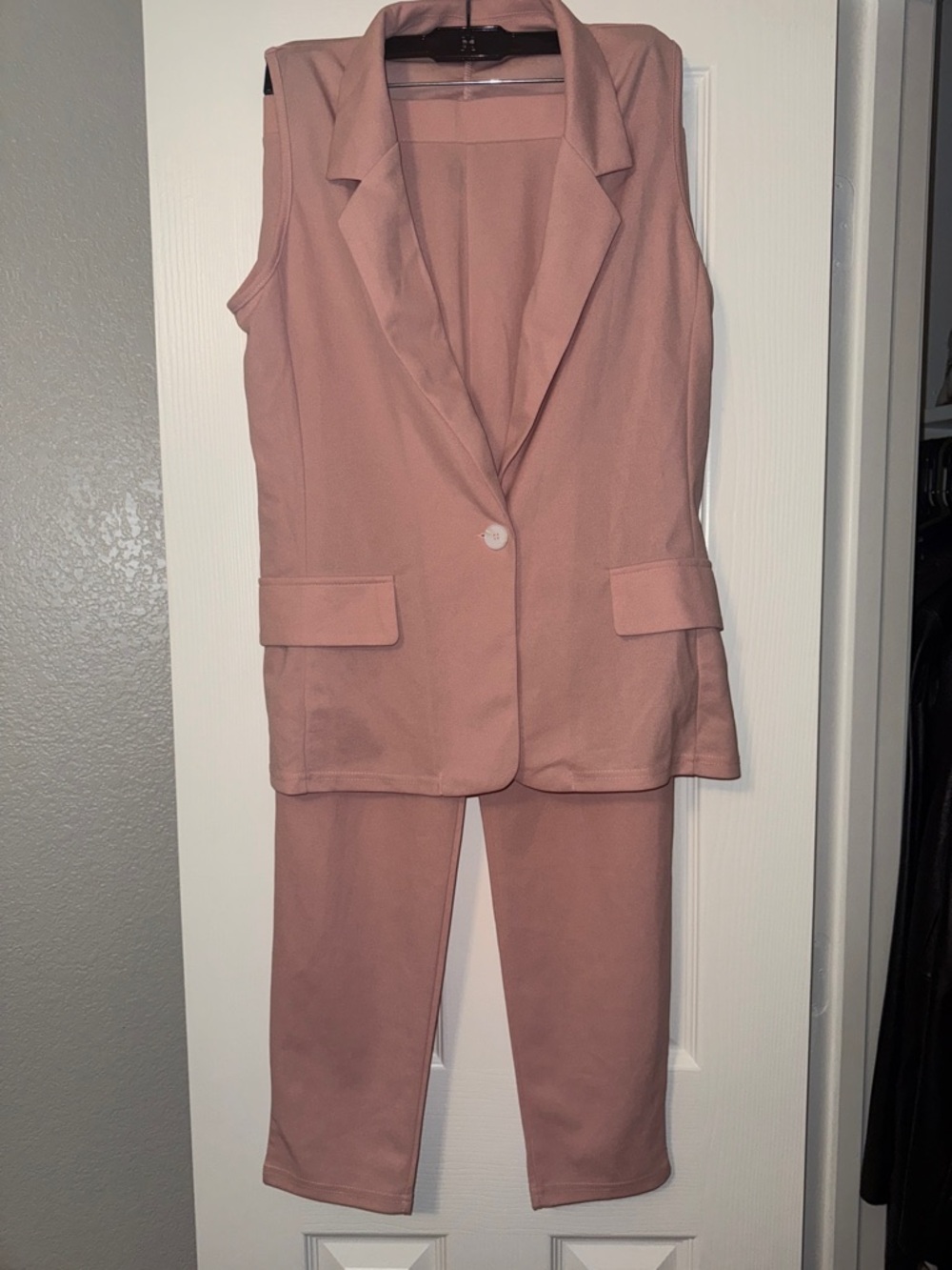 2 piece Sleeveless Blazer & Cropped Pant Set - Dusty Rose